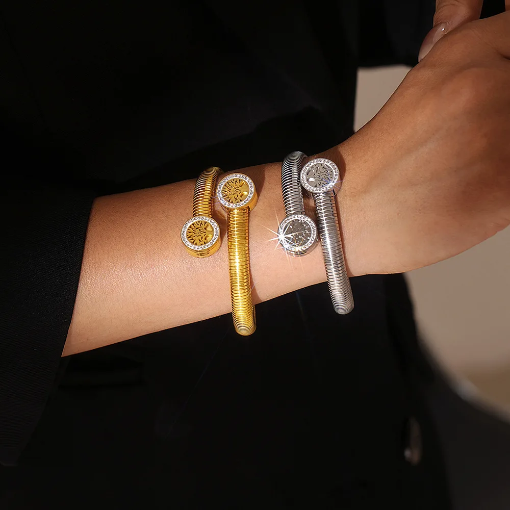 Life Tree sticky drill thread open bracelet titanium steel plated 18k gold personalized design sense bracelet wholesale