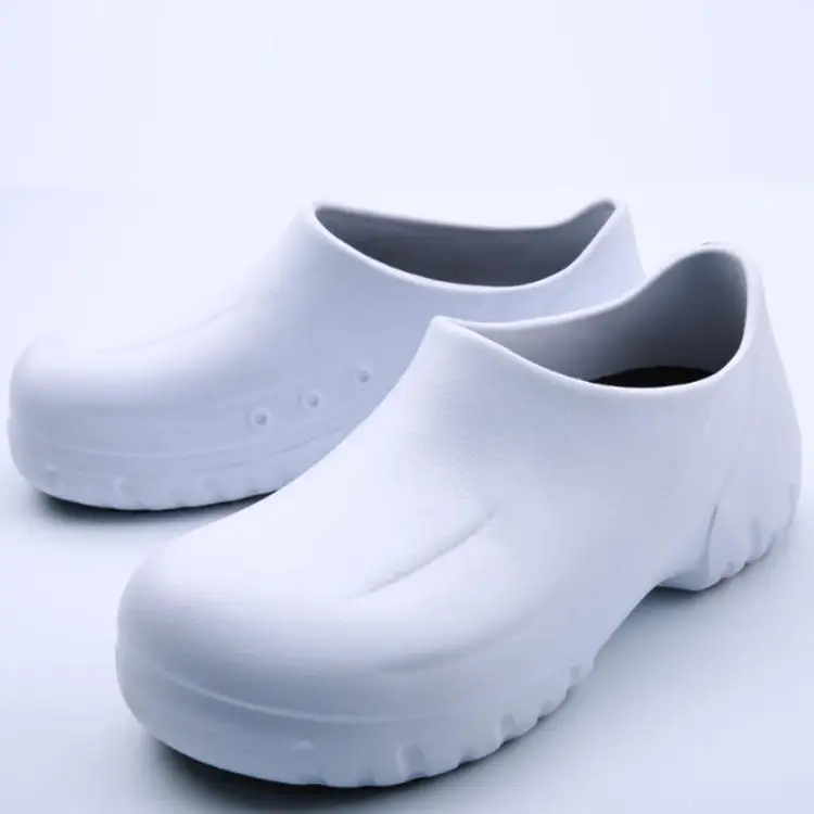 Wholesale Soft Medical Doctor Nurse Surgical Shoes Anti-slip Clogs Operating Room Slippers Chef Work Shoes safty shoes