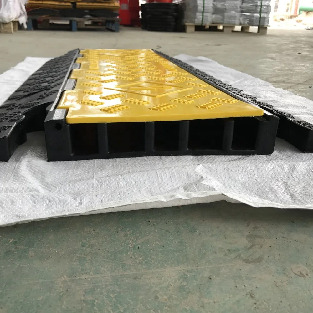 Polite Multi Channel size 5 Channel Floor Cable Protector,Rubber Cable Wire Cover Ramp with Protect Cables rubber speed bump