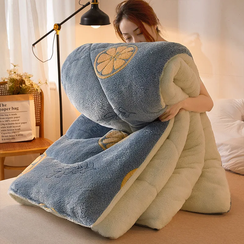 Custom Soft Quilt Print Puffy Thick Velvet Winter Comforter Thick Winter Warm Soft Bed Quilt Print Velvet Bedding Set Comforter