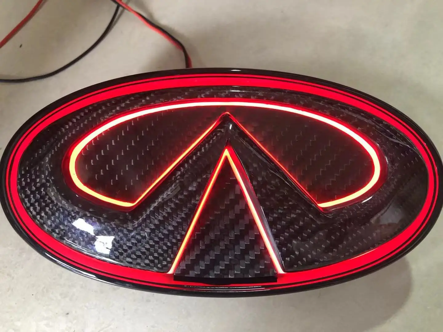 Silver & Black chromed led car front grille badge led logo light carbon fiber for Infiniti q50 led emblem