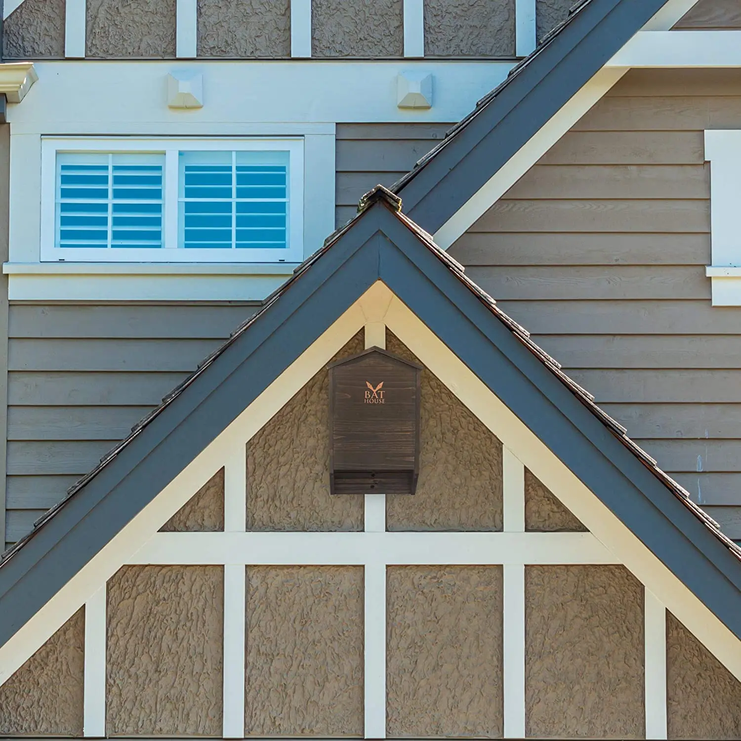 Bat House for Outdoors ,Wooden Bat  Box, Bat stand and Roost