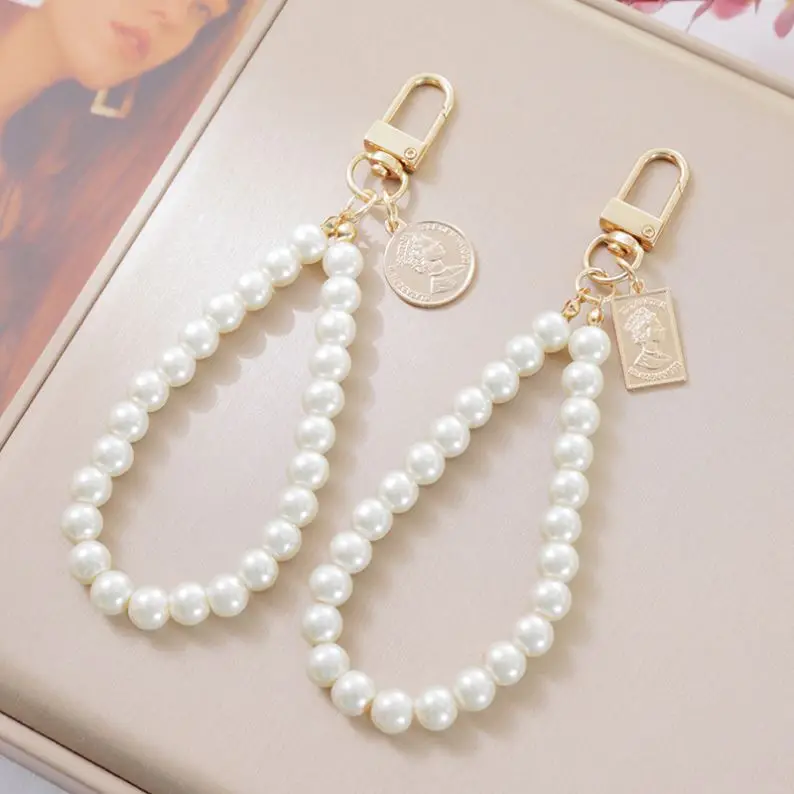 Vintage Pearl bracelet keyChains Women Cellphone Straps Boho Telephone Lanyard Phonecase Charms Keychain Car Key Bag Accessories