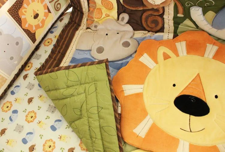 
Best Selling Premium Blanket Floral Ruffle and Nursery Crib Skirt Baby Girl Crib Bedding 3Pc Set 