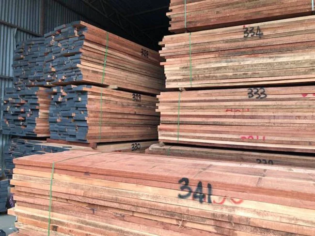 Guaranteed Quality Merpauh Woods with Customizable Sizes Design Solid Hardwood Type Timber Wood Boards