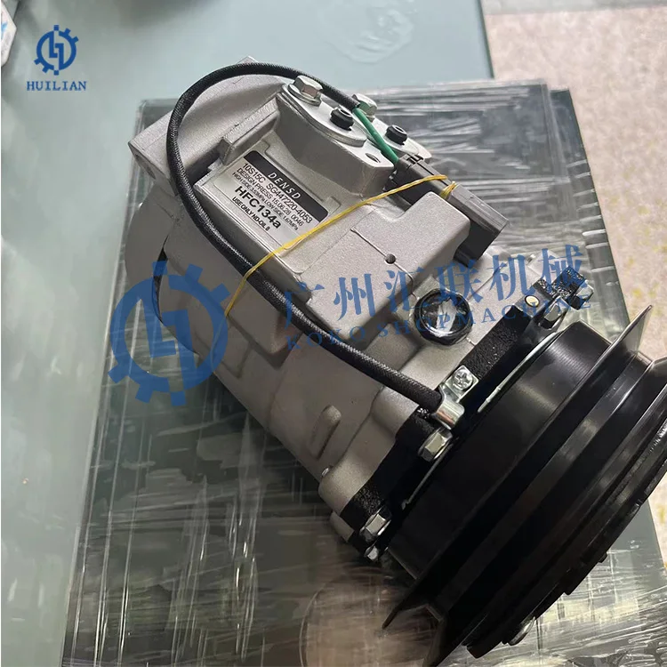 PC100 PC120 PC130 PC150 PC160 PC180 PC160-7 PC200 PC220 Excavator Spare Parts 24volts  aircon compressor for PC160-7