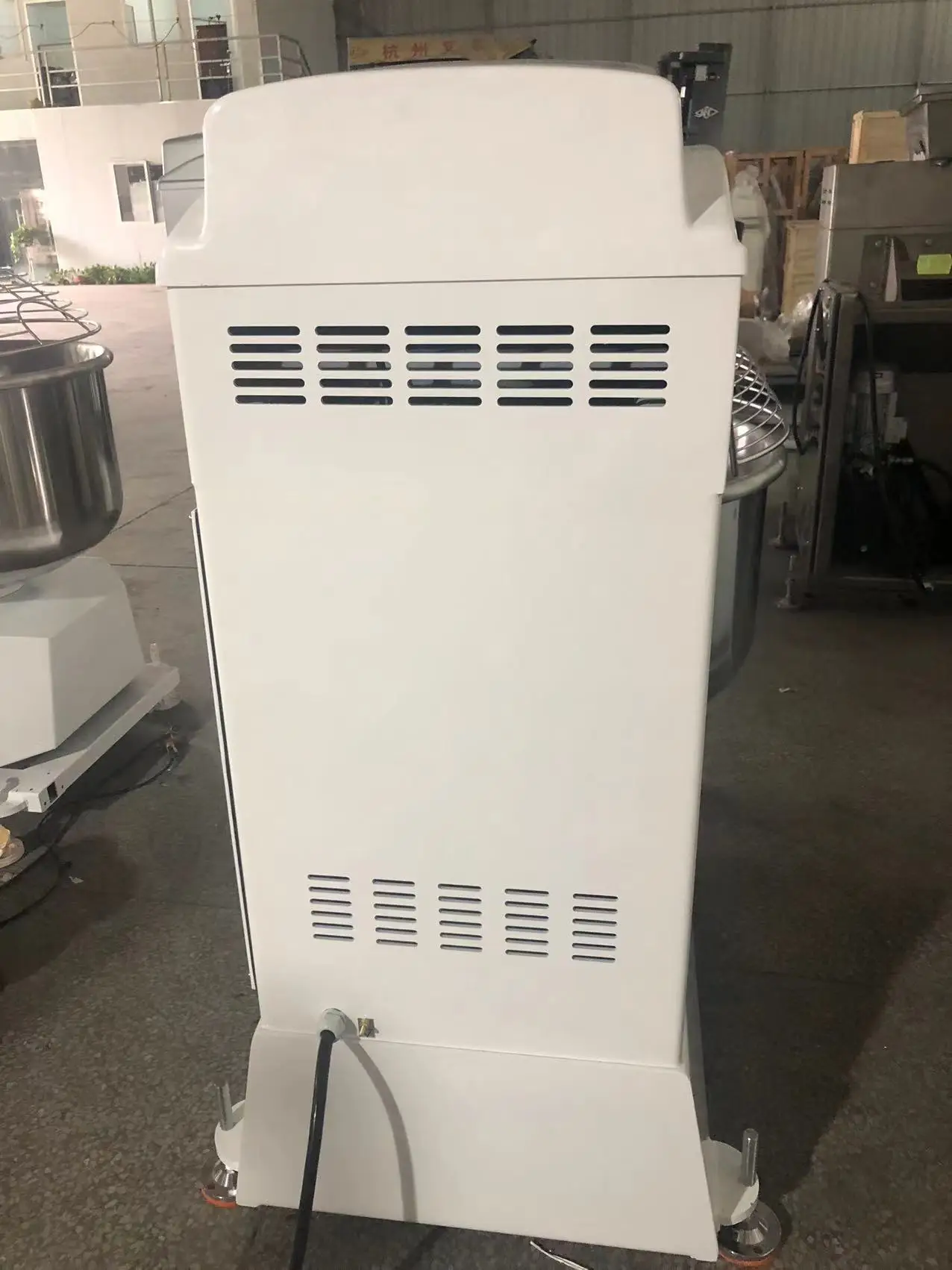 75KG New Commercial Bakery Equipment Industrial Dough Spiral Dough Mixer for Hotels Restaurants Pizzas/Cakes/Breads for Flour