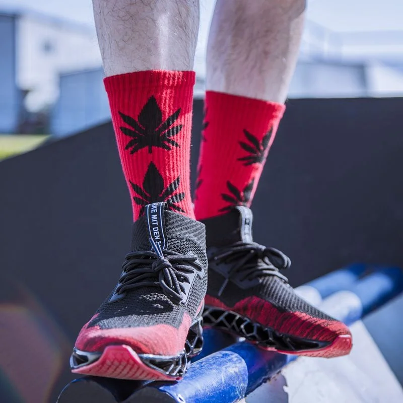 Fashion Maple Leaf Middle Tube Sports Socks Weed Leaf Socks