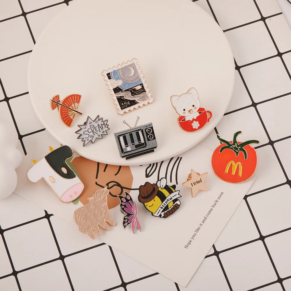 Manufacturers High Quality Custom Cartoon animal Pin Hard Metal Enamel Lapel Brooch for women