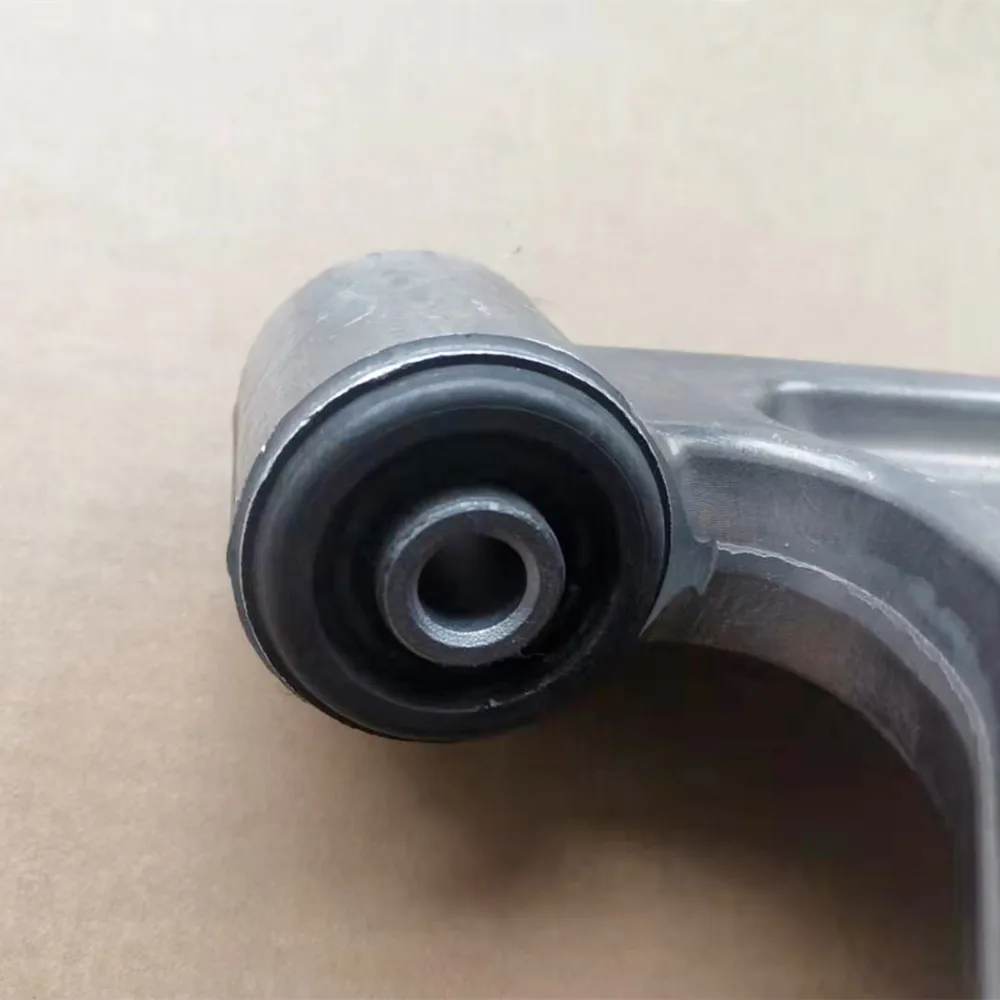 Front axle right lower track suspension aluminum control arm OE 13272606 for cruze