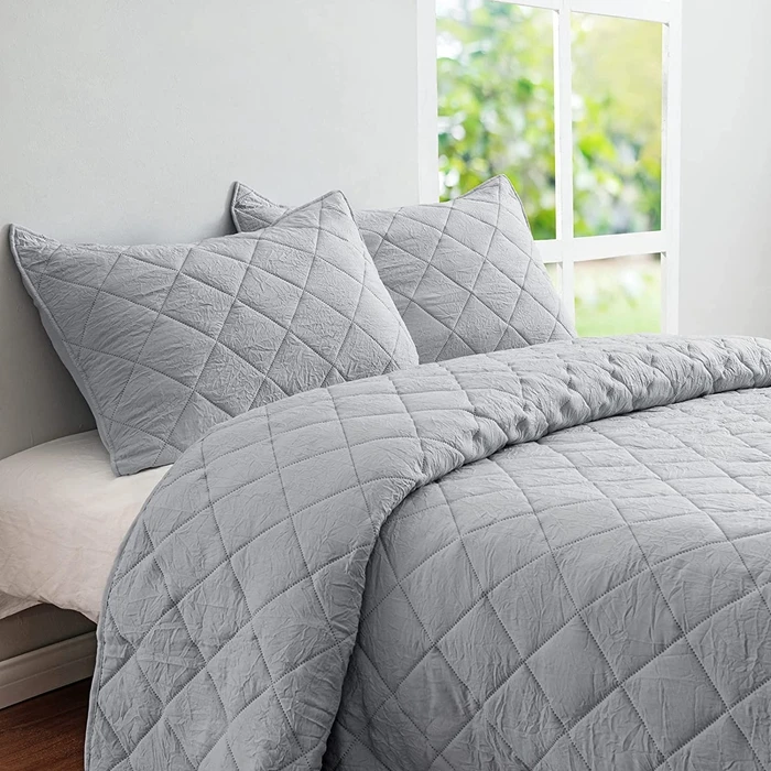 Indian Cheap Cotton Quilted Bedspread in Ultrasonic with Ruffles