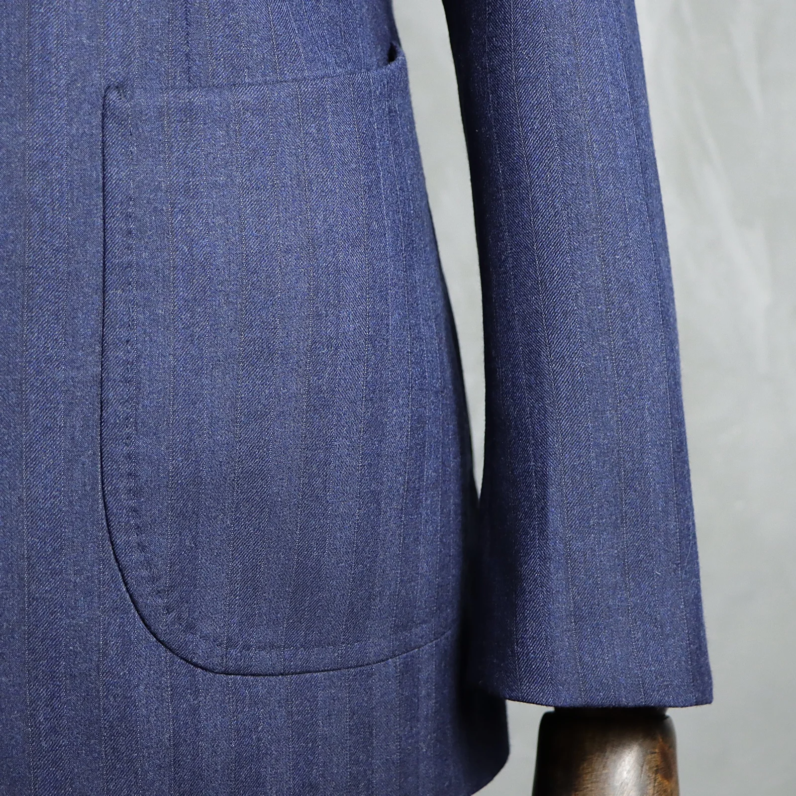 MTM Italian style Custom Suit For Men 100% Wool Peaked Lapel Business Blazer Bespoke Mens Suite Tailor Made  Wedding Blue Suit