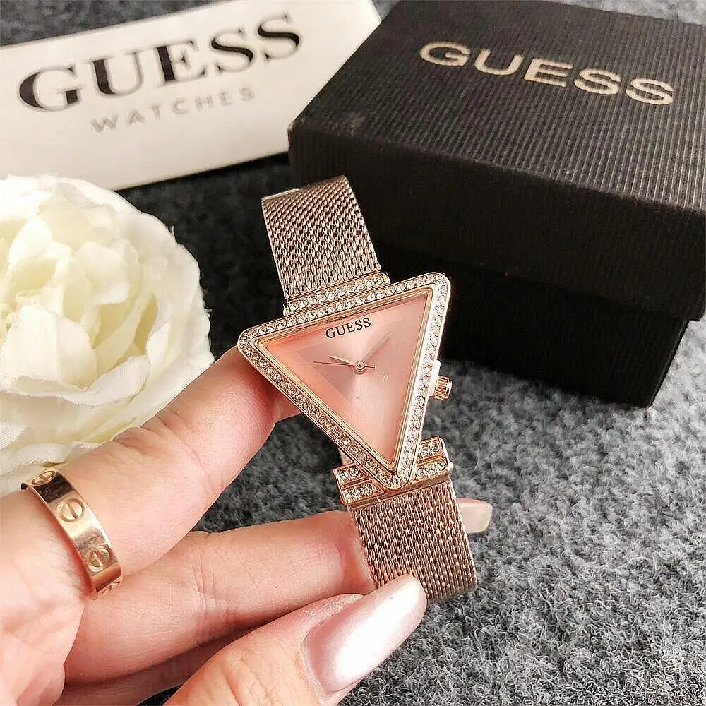 Женские часы с перевернутым треугольником