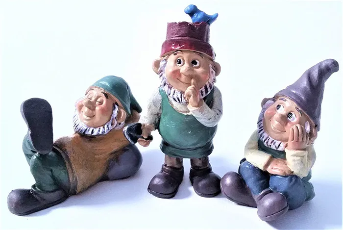 Polyresin/resin Garden Dwarf Miniature Fairy Gnome Set Tiny Sleeping Sitting Little Man Bird on Hat