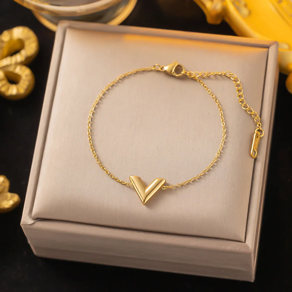 Fashion Jewelry Sets Stainless Steel Necklace For Women Jewelry V Letter Pendant Earrings Bracelet Necklace Set