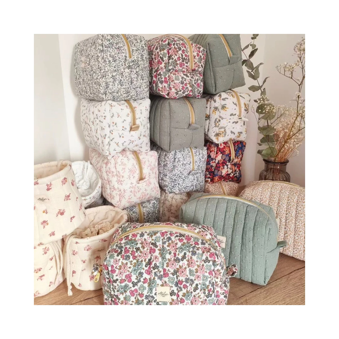 New Fashion Trend Soft Makeup Cosmetics Pouch Quilted Travel Toiletry Bag Cotton Puffy Storage Bag Baby Diaper Bag