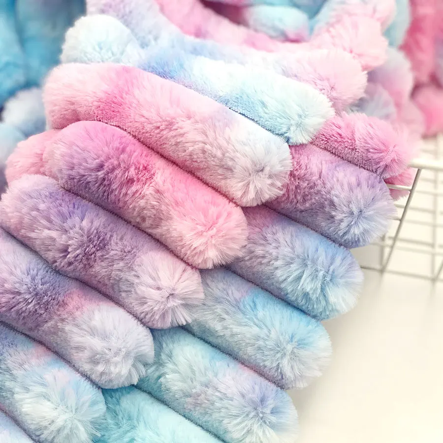 Designer custom rolls baby blankets Knitted 100% Poly rainbow furry skin rabbit tie dye stripe faux fur plush fabric