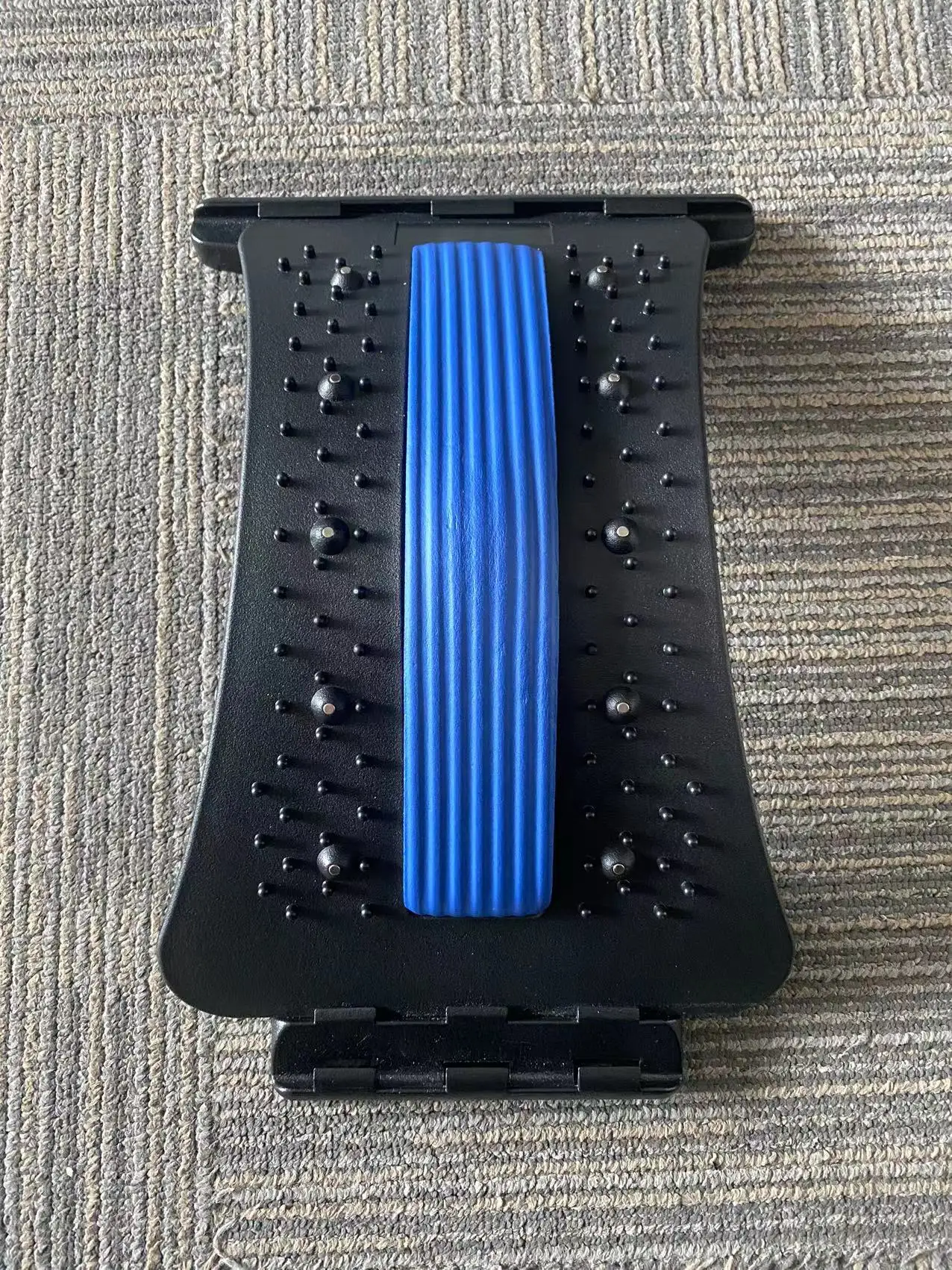 Adjustable magnetic acupressure chiropractic muscle spine lumbar massager neck back cracker for pain relief