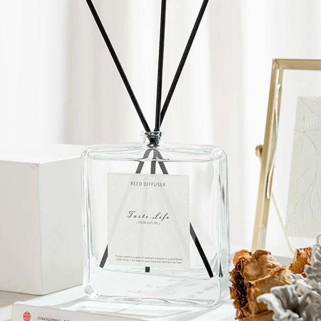 Wholesale Luxury Custom Logo Glass Bottle Aromatic Essential Oil Scent Sticks Perfume Home Reed Diffuser