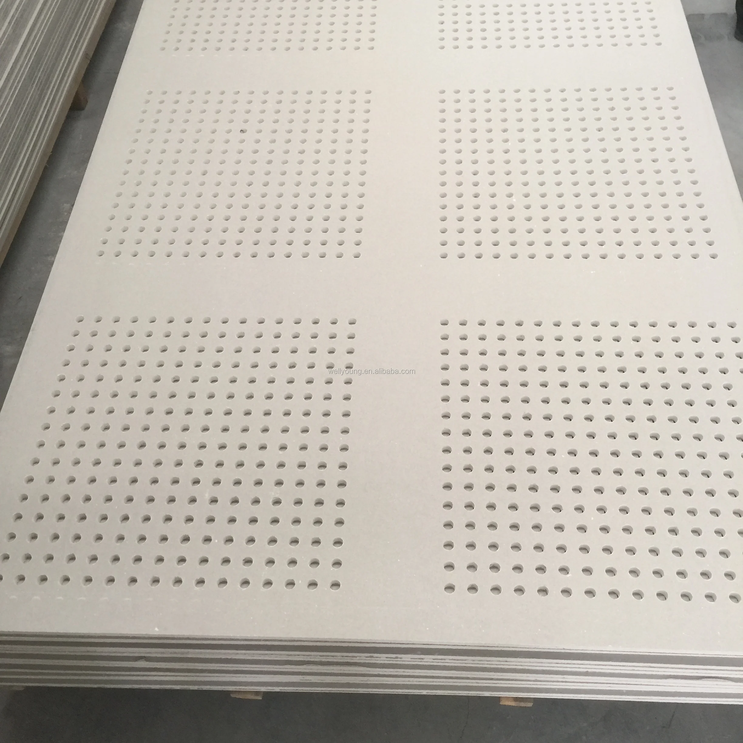 
cheap price perforation gypsum board for soundproofing drywall to India 