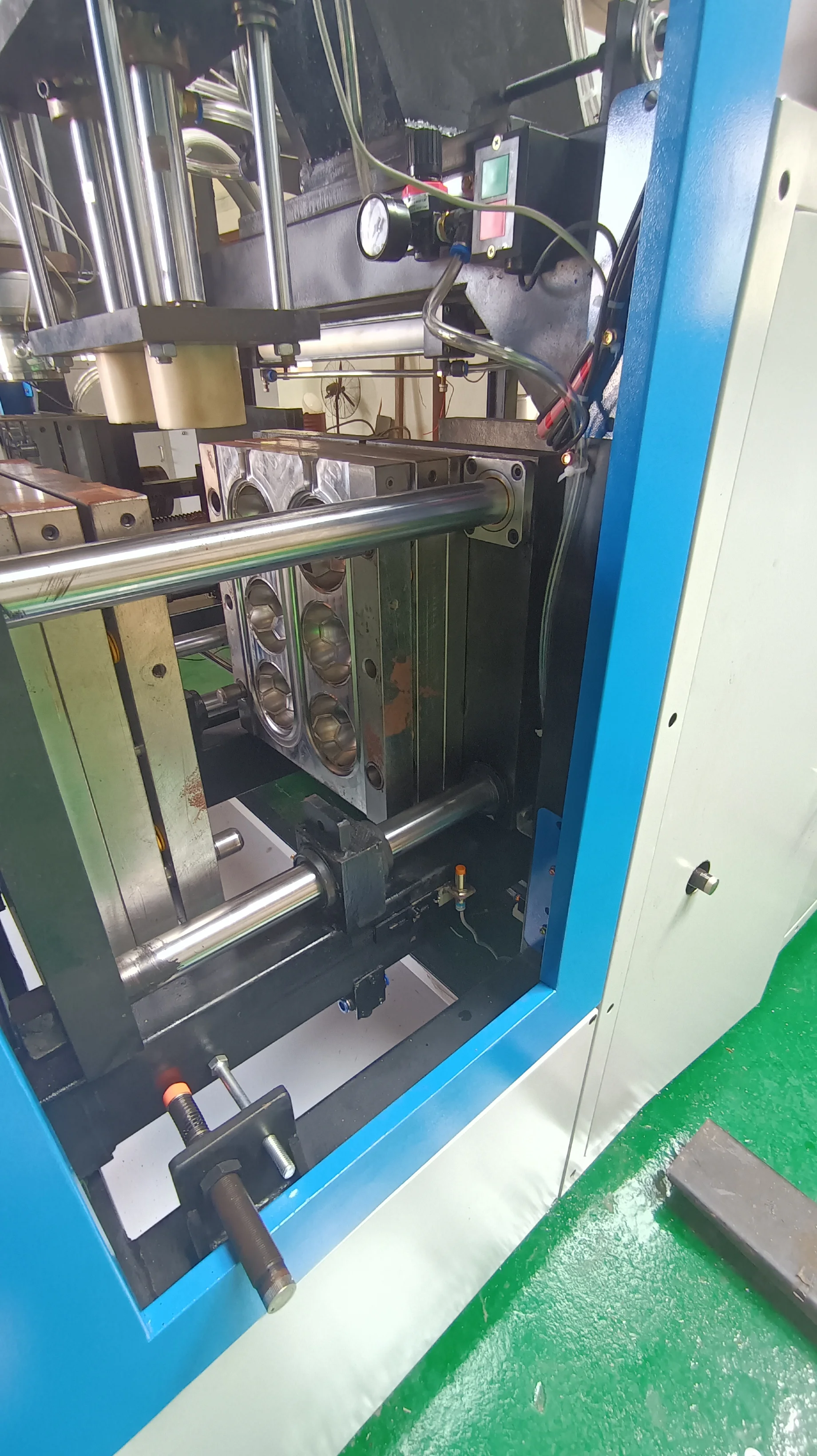 LDPE Ocean Ball Blow Molding Machine HDPE PP PE Cans Plastic Bottle Extruder