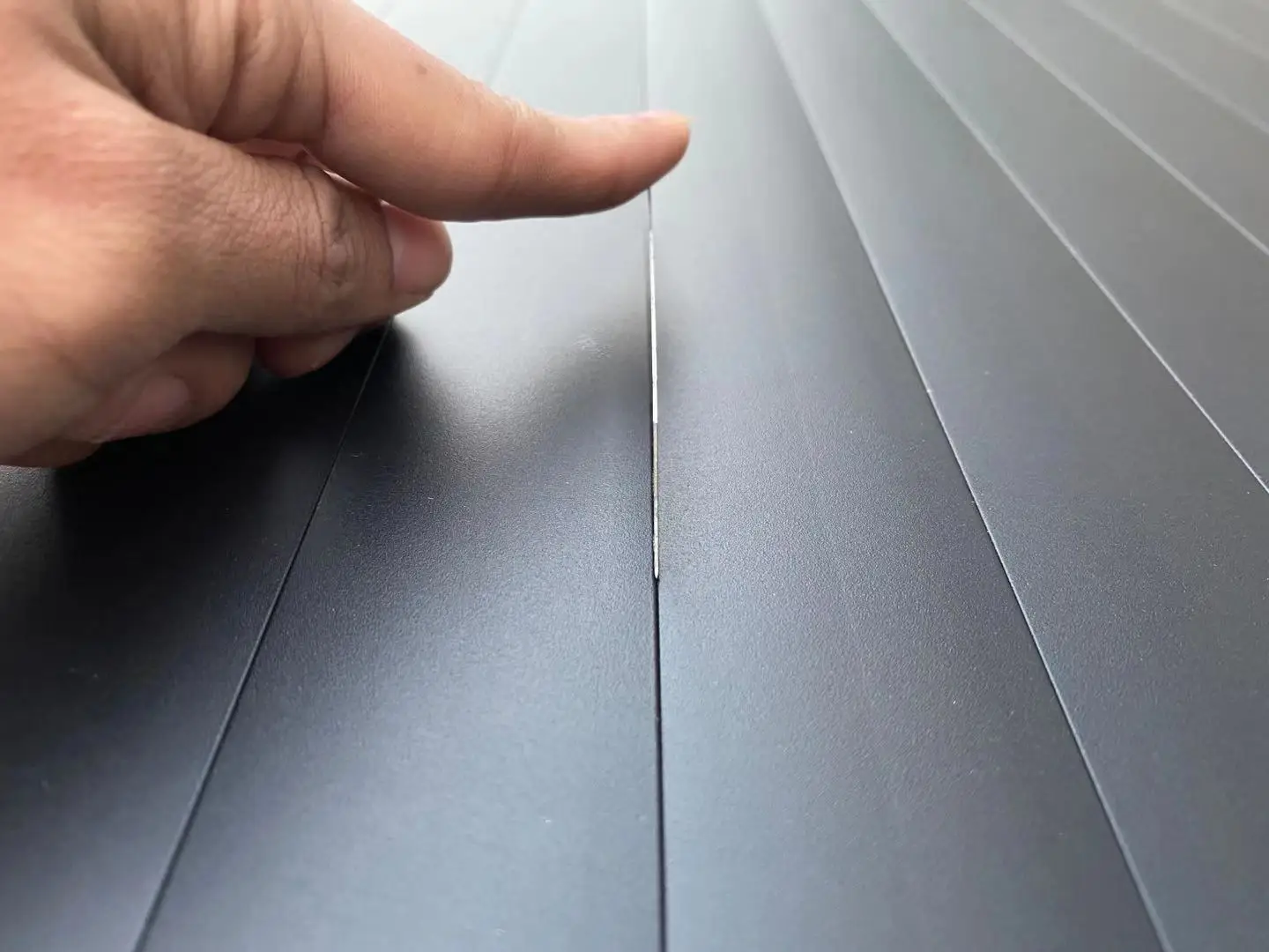 
Cheap pickup truck bed cover roller lid manual hard retractable tonneau covers for Ford Ranger F150 