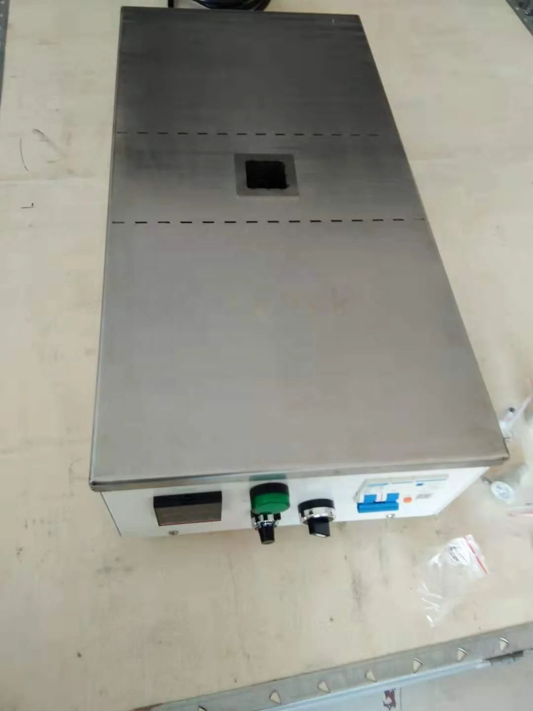 Mini selective wave soldering machine with nitrogen protection