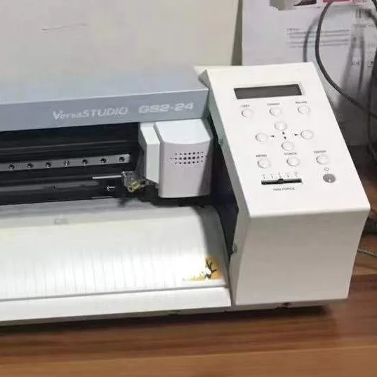brand new roland original plotter GS2-24 cutting machine  digital vinyl T shirt  cutting plotter for LOGO pattern shaped cutt