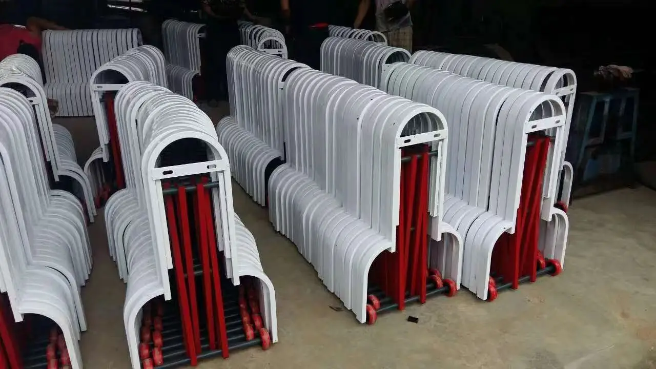 Прочное ограждение для защиты от столкновений