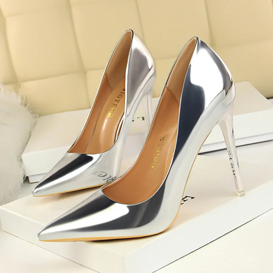 2024 latest sexy shoes wear comfortable elegant wedding light weight point toe stiletto pumps custom high heels women