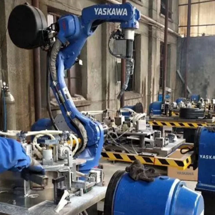 Автоматический сварочный робот-манипулятор 6 оси YASKAWA Motoman AR1440 со сварочным аппаратом RD350S для сварочного