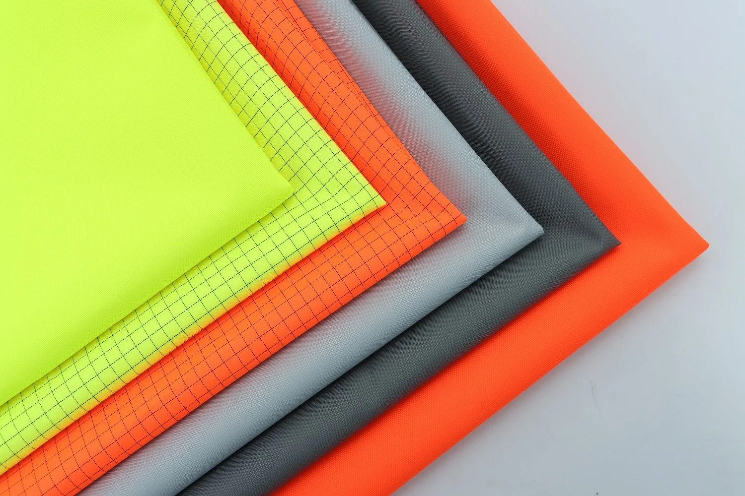 300D Conductive Fabric Grid Pattern Fireproof Anti-static Oxford Fabric for Fireproof Uniforms and Workwear