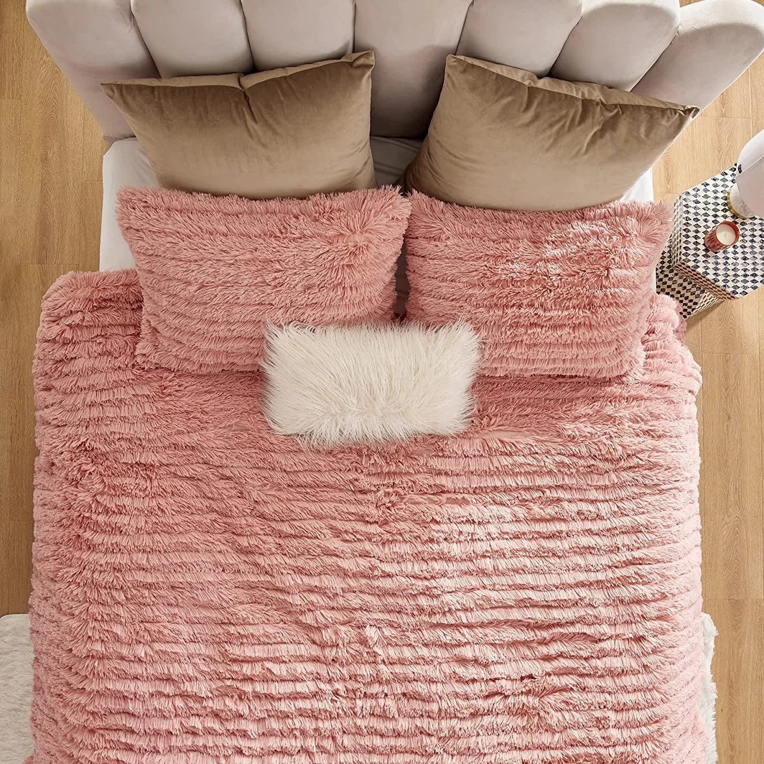 Wholesale Bed Linen Fluffy Pink Comforter  Luxury Ultra Soft Plush Shaggy Bedding Set for Home