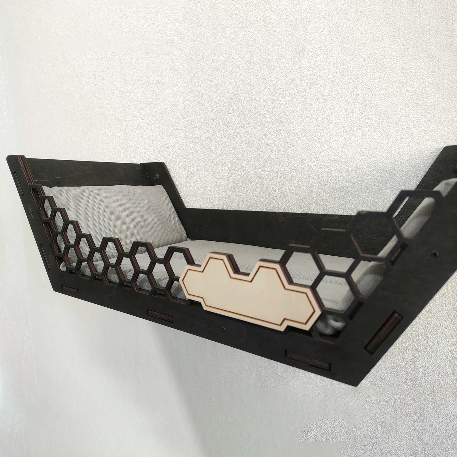 Modern New Design Wooden Cozy Cat Condo Wall Shelves Bed Modern Pet Climbing Wall Mounted Furniture Cat wall furniture