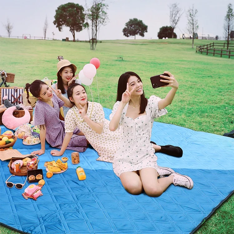 Outdoor Folding Picnic Mat Waterproof Camping Beach Blanket Foldable Travel Blanket