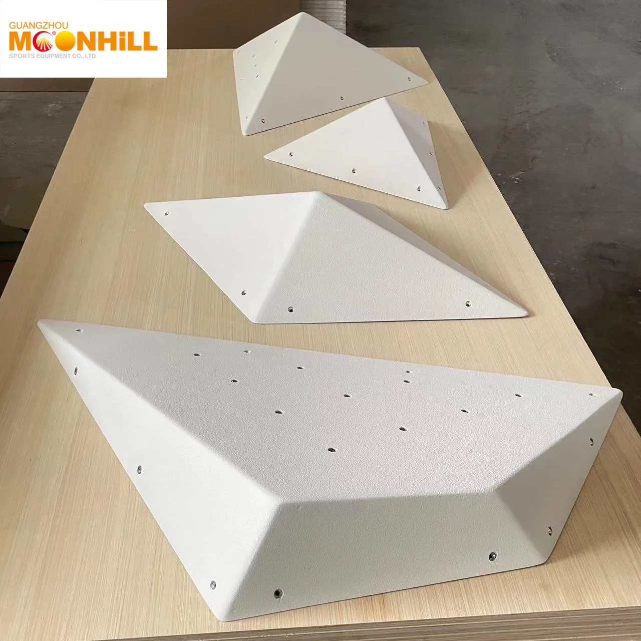 Amusement New indoor fun climbing wall park games wood climbing volumes