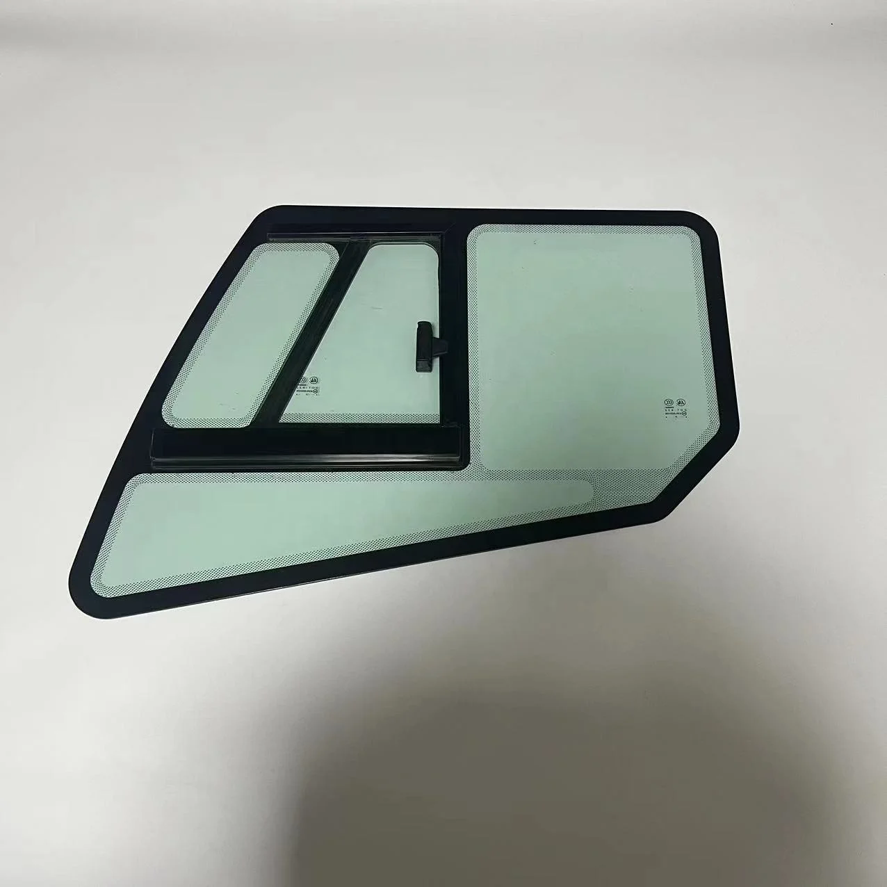 QY70K Truck Crane 50T XCT20 25K5A QY25 35 80ton Upper Cabin Windshield Glass for XCMG Door Frame Assembly Tempered