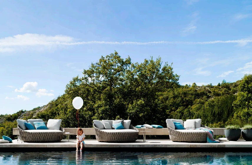 Round Wicker rattan outdoor beach Swimming pool Sunbed pool furniture luxury outdoor