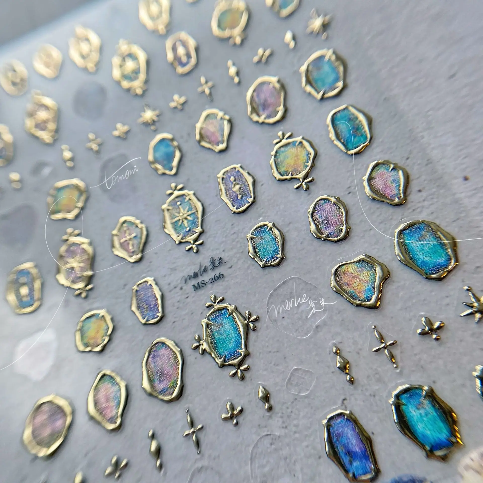 Nail Art Jewelry Natural Abalone Shell Pieces Irregular Nail Stickers Fragments Magic Light Therapy Nail Decoration