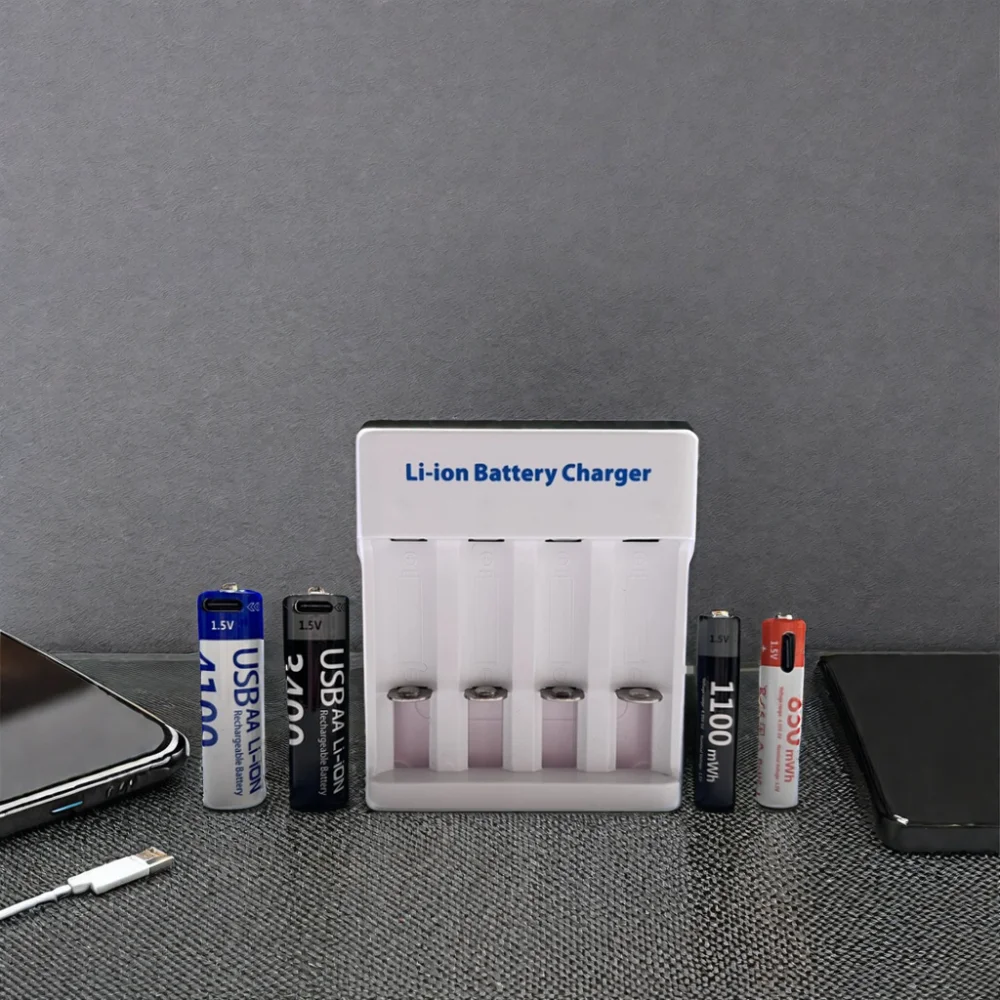 Suitable for AA AAA battery one charge four portable battery charger USB battery charger