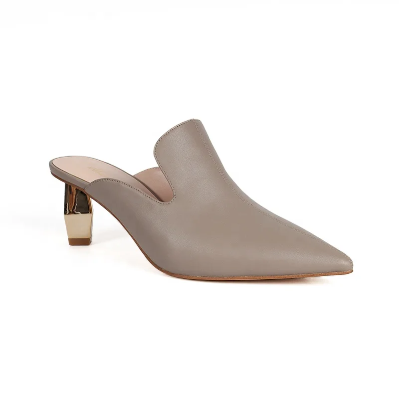 Женские сандалии на высоком каблуке