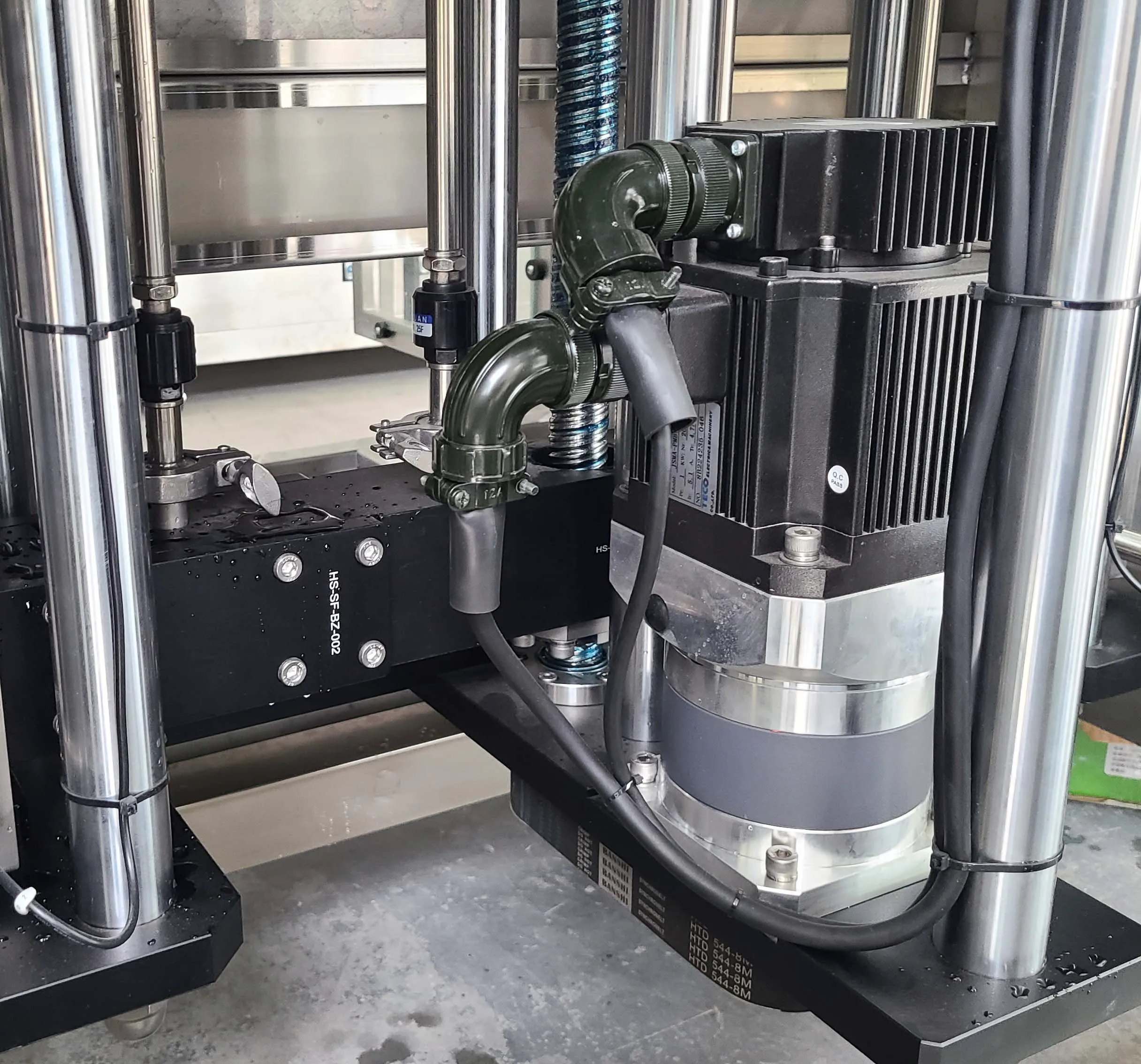 Defoaming Filling Design Laundry Liquid Detergent Filling Machine For 1 Liter Hand Sanitizer Production Line