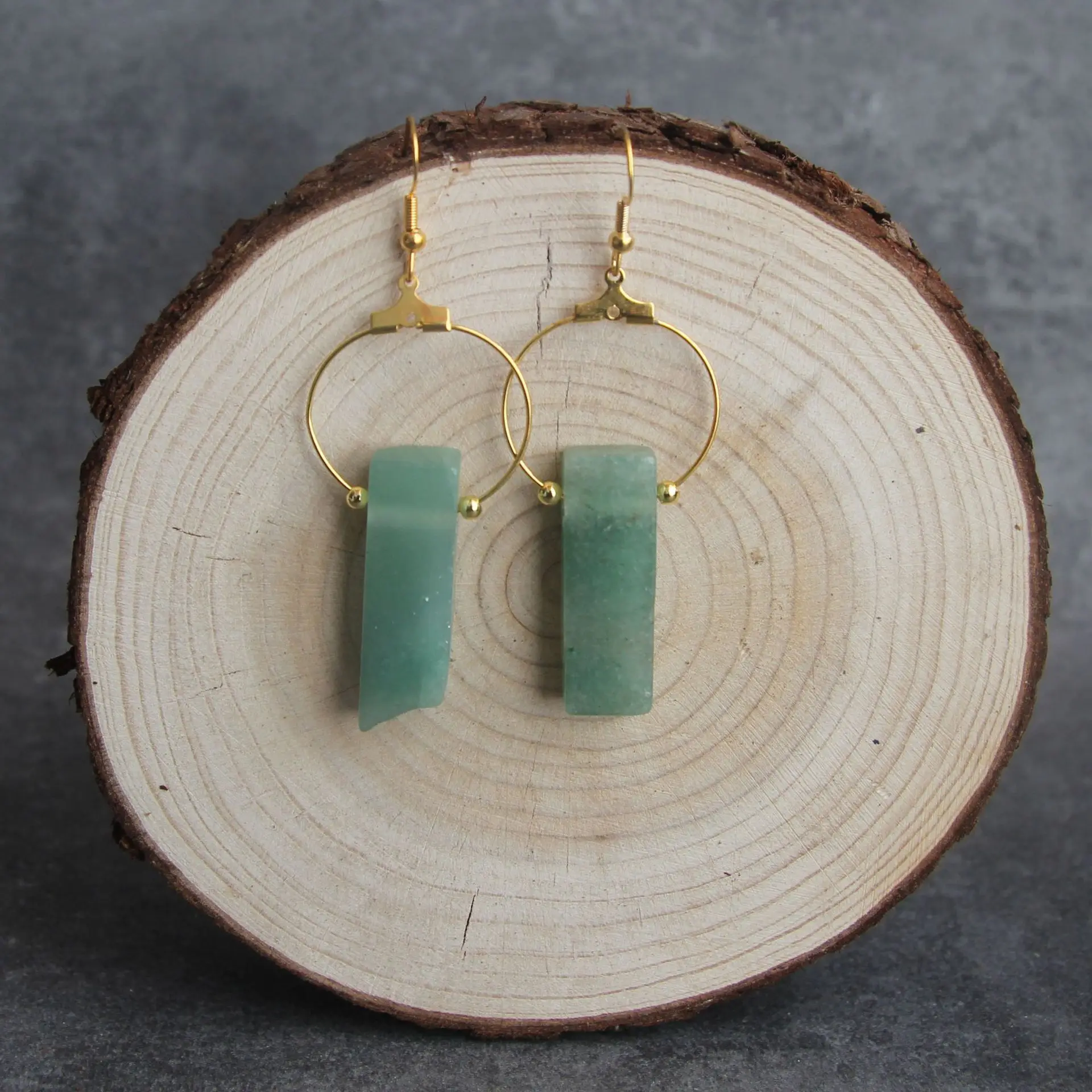 YICAI Boho Gemstone Crystal Pendant Hoop Earrings Amethyst Clear Crystal Quartz Rectangular Stone Hook Earring Raw Crystal