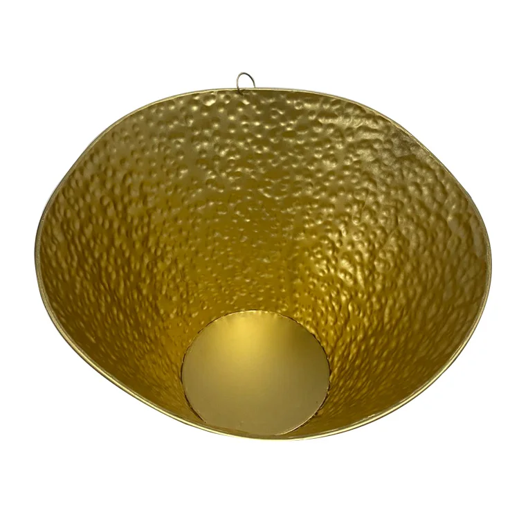 Exclusive Quality Metal Flower Pot Modern Design New Arrival Hammered Gold Flower Vases Decorative Plant Pot.