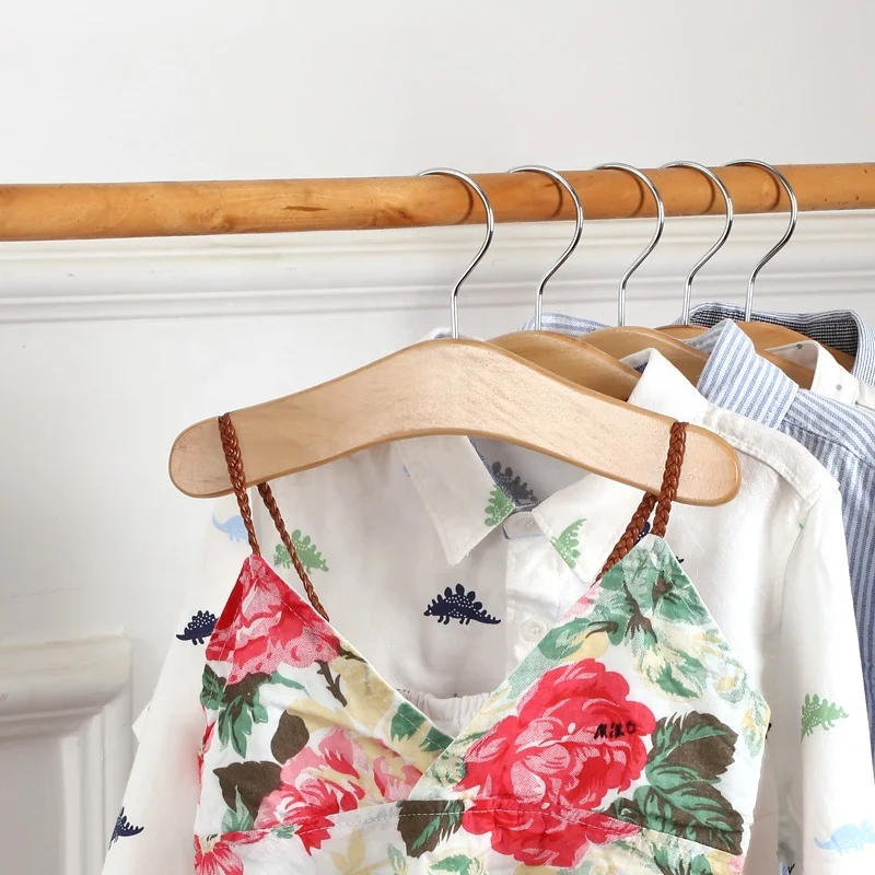 Wholesale Colorful Non Slip Wooden Baby Kids Clothes Hanger For Children Room