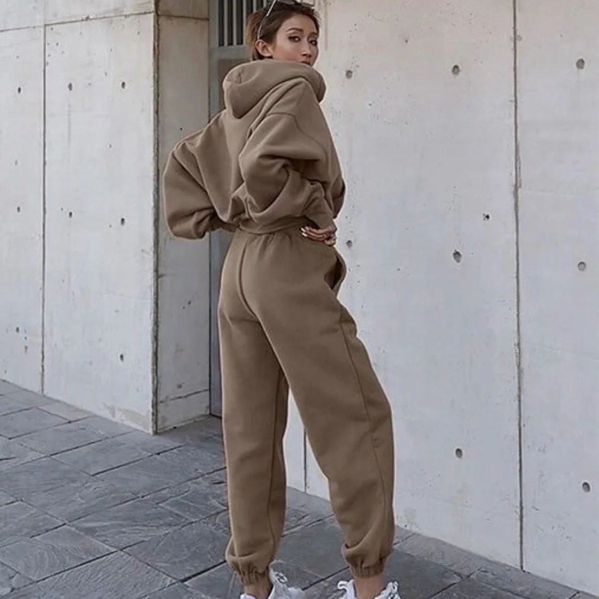 
Custom Cotton Oversized Two Piece Hoodie Running Joggers Set Women Cropped Hoodie/ 