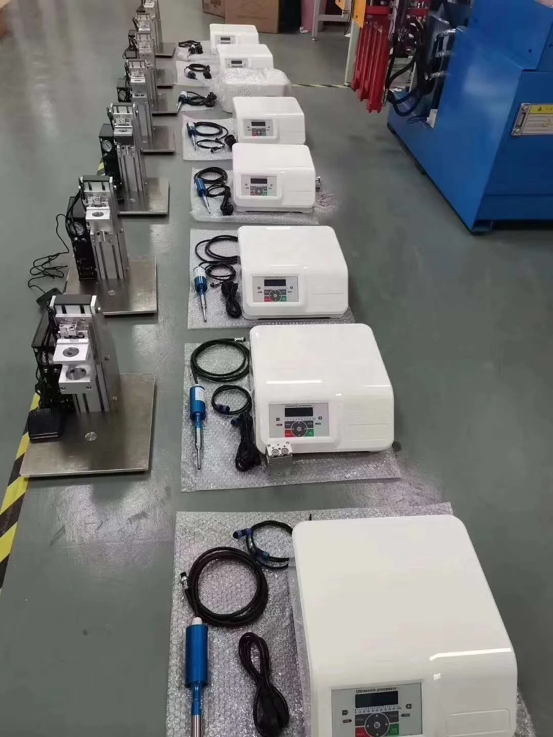 Earloop welding machine