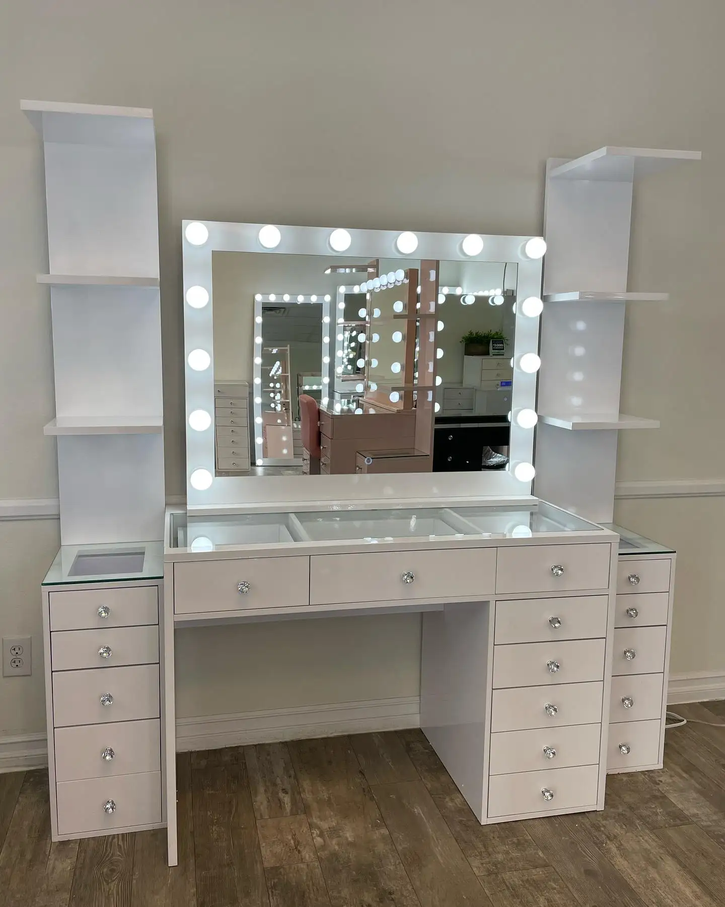 Hot sale large hollywood makeup mirror with LED lights sensor touch tempered glass top makeup table