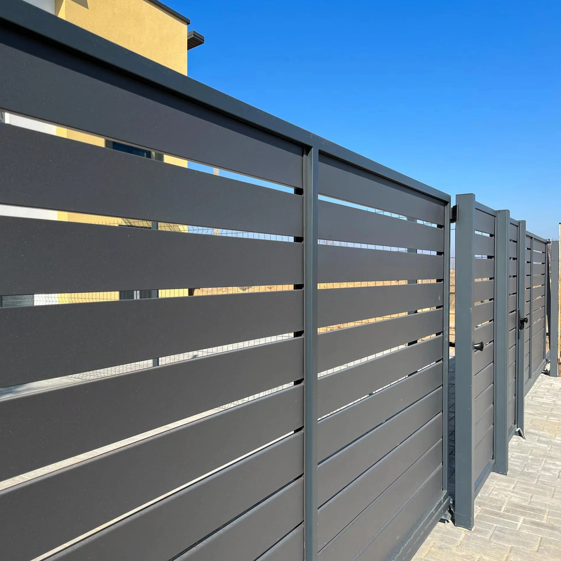 Высокое качество открытый сад декоративный современный дизайн горизонтальная конфиденциальная алюминиевая панель ограждение система 8FT L * 4/5/6FT H