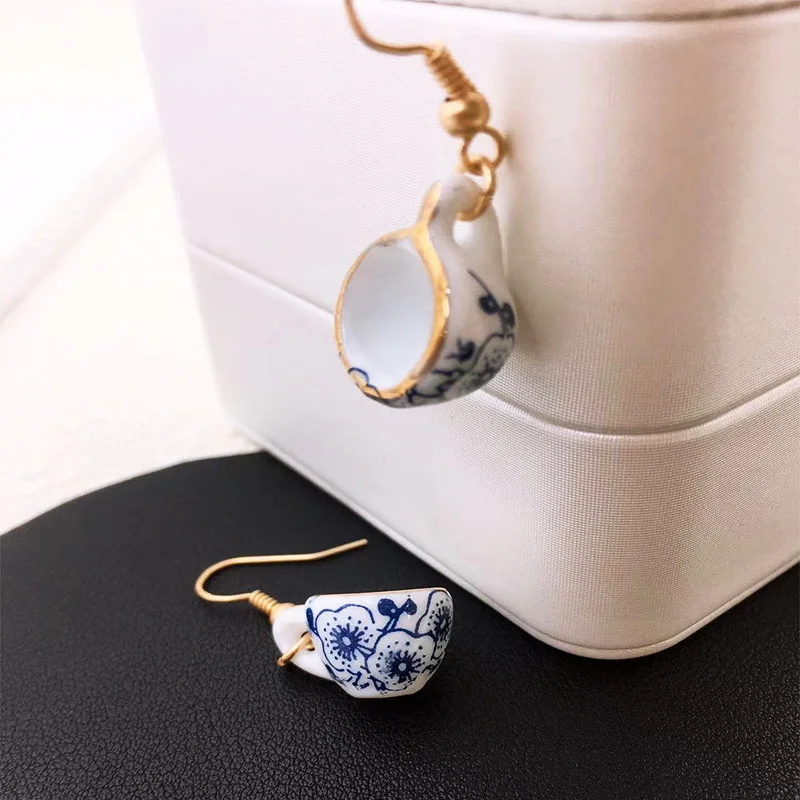 Vintage Ceramic Teacup Earring Chinese Style Minimalist Blue and White Porcelain Drop Earrings Jewelry for Women